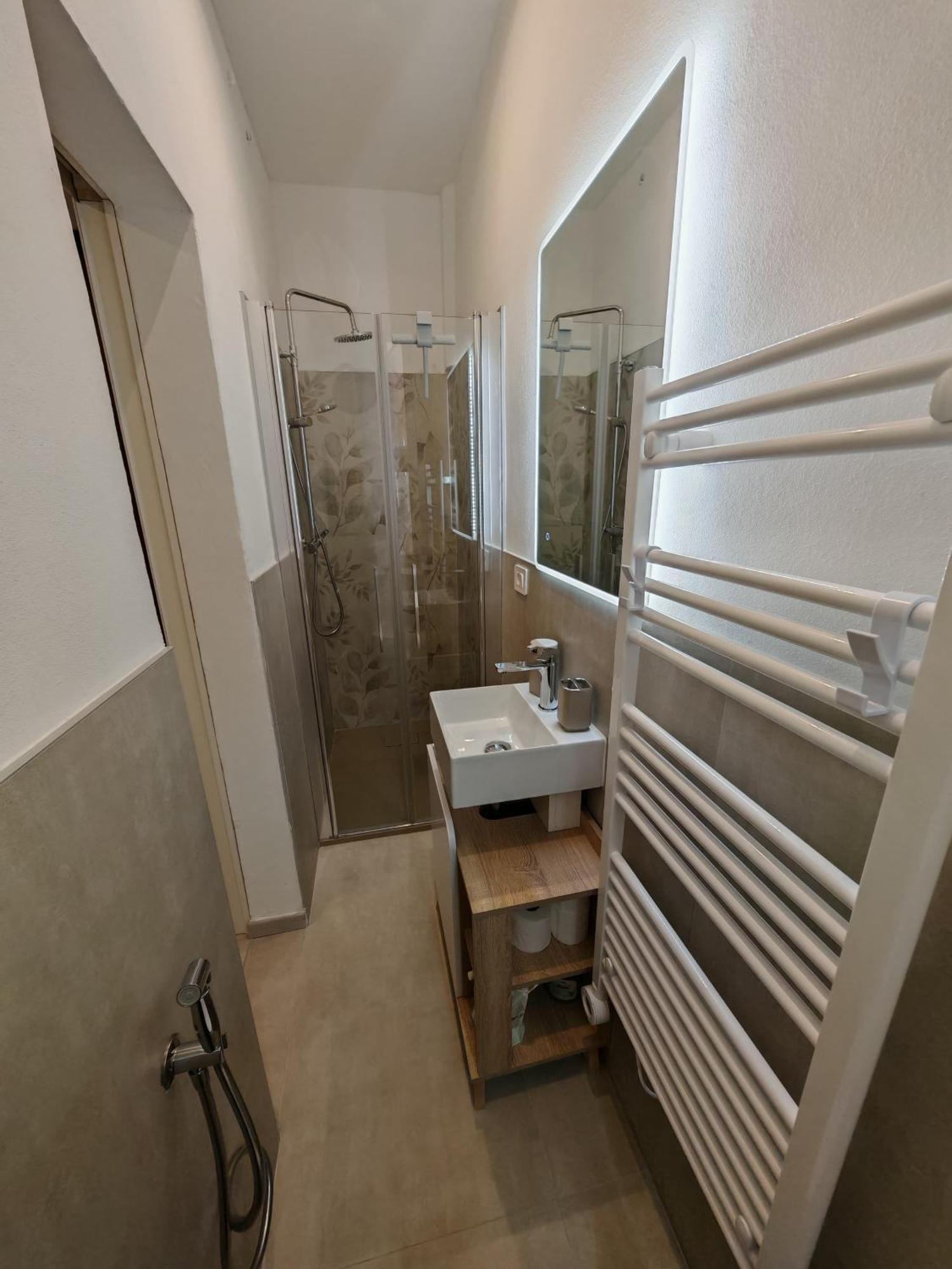 La Sosta-Appartamento A Pochi Passi Dalla Stazione Modena Exterior foto